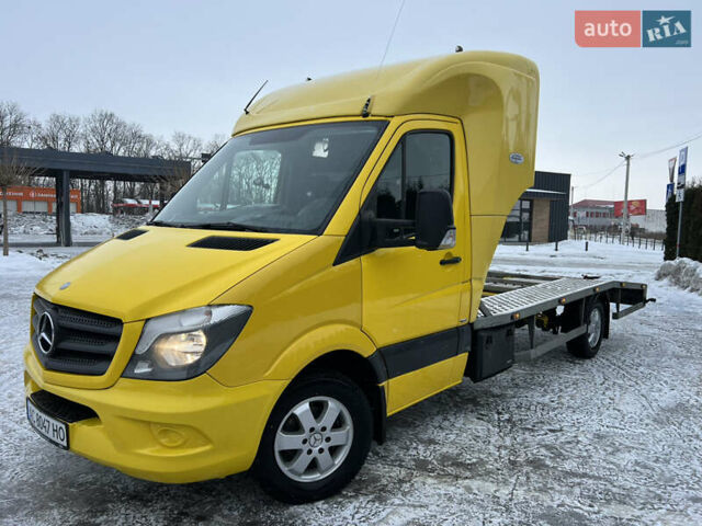 Желтый Мерседес Sprinter, объемом двигателя 2.99 л и пробегом 511 тыс. км за 25500 $, фото 1 на Automoto.ua