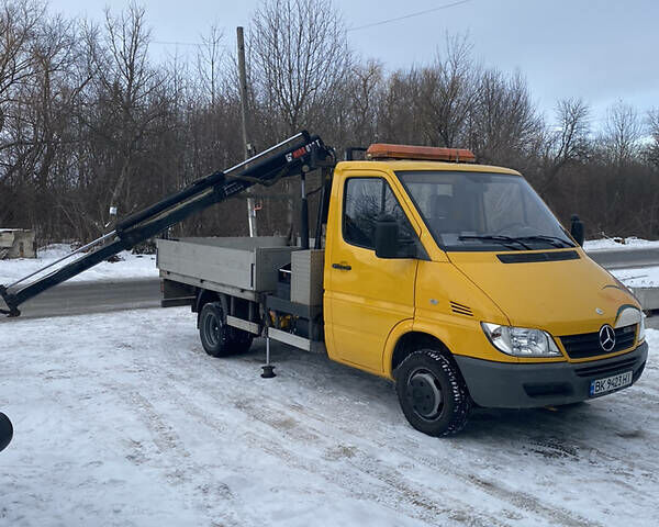 Жовтий Мерседес Sprinter, об'ємом двигуна 2.1 л та пробігом 190 тис. км за 15999 $, фото 1 на Automoto.ua