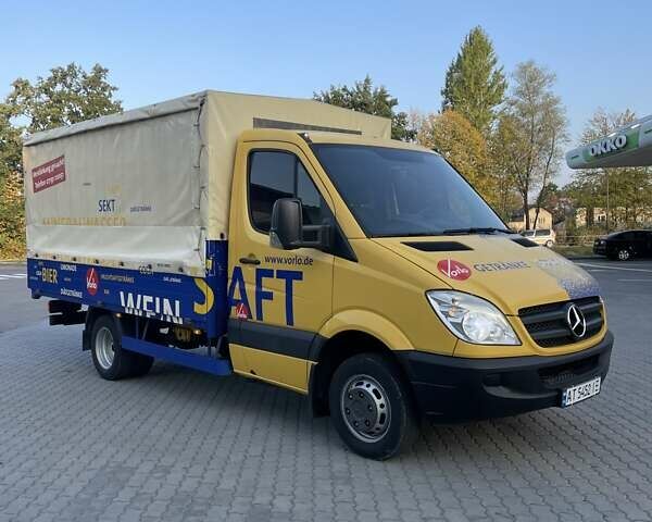 Желтый Мерседес Sprinter, объемом двигателя 2.14 л и пробегом 245 тыс. км за 19900 $, фото 1 на Automoto.ua