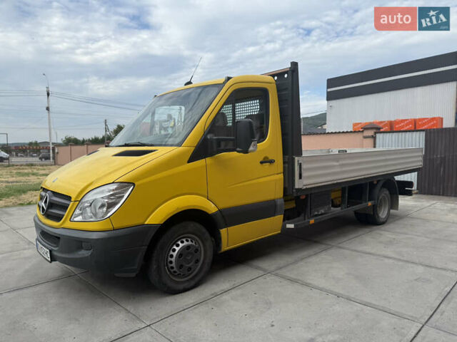 Желтый Мерседес Sprinter, объемом двигателя 3 л и пробегом 326 тыс. км за 25500 $, фото 1 на Automoto.ua
