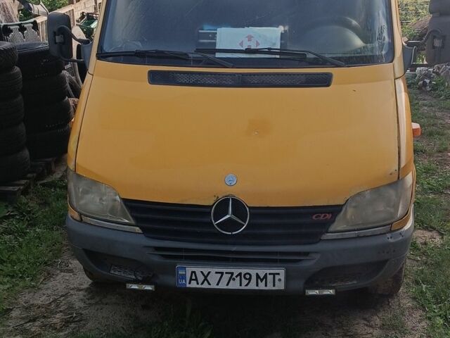 Жовтий Мерседес Sprinter, об'ємом двигуна 2.1 л та пробігом 180 тис. км за 8600 $, фото 1 на Automoto.ua