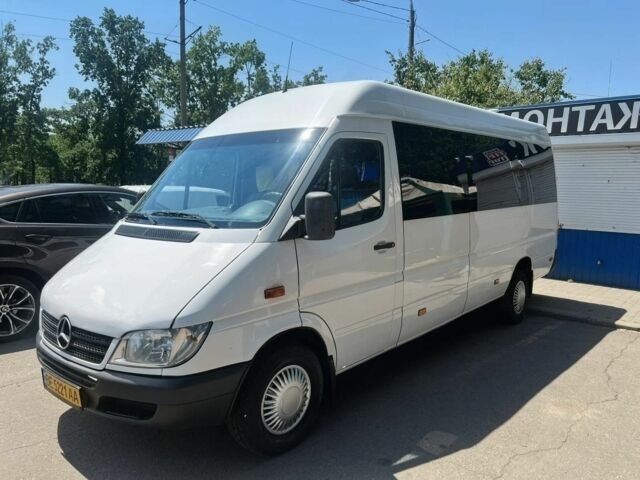 Желтый Мерседес Sprinter, объемом двигателя 2.1 л и пробегом 1 тыс. км за 11999 $, фото 1 на Automoto.ua