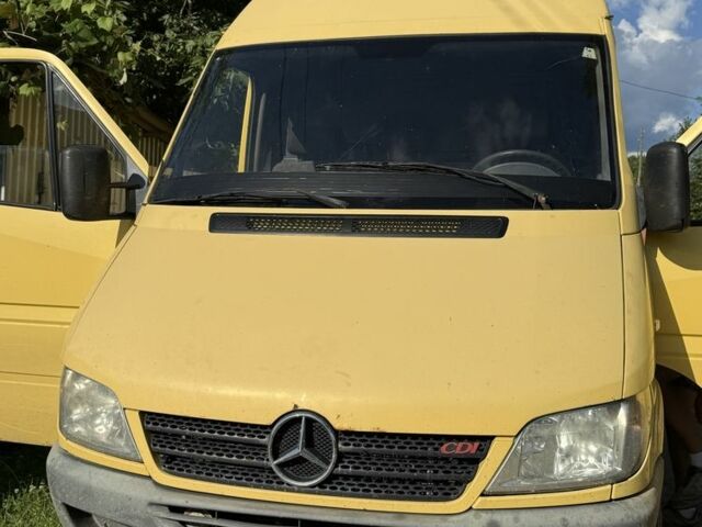Желтый Мерседес Sprinter, объемом двигателя 2.2 л и пробегом 4 тыс. км за 7178 $, фото 1 на Automoto.ua