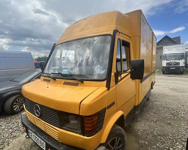Жовтий Мерседес Sprinter, об'ємом двигуна 2.3 л та пробігом 613 тис. км за 3600 $, фото 1 на Automoto.ua