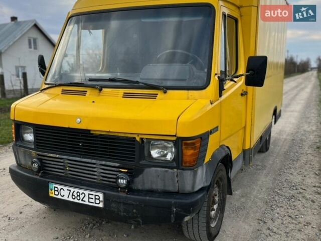 Желтый Мерседес Sprinter, объемом двигателя 2.3 л и пробегом 4 тыс. км за 3300 $, фото 1 на Automoto.ua