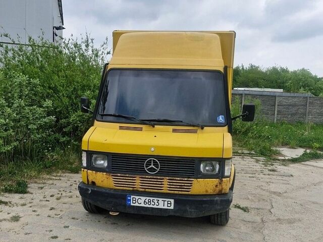 Жовтий Мерседес Sprinter, об'ємом двигуна 2.3 л та пробігом 300 тис. км за 3500 $, фото 1 на Automoto.ua