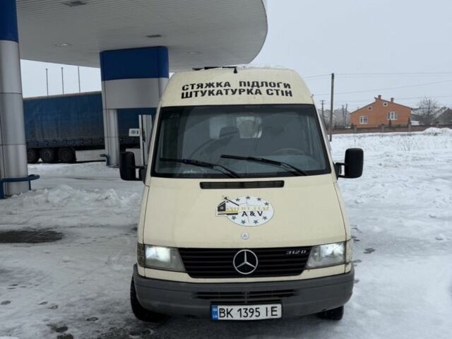 Жовтий Мерседес Sprinter, об'ємом двигуна 2.9 л та пробігом 350 тис. км за 4400 $, фото 1 на Automoto.ua