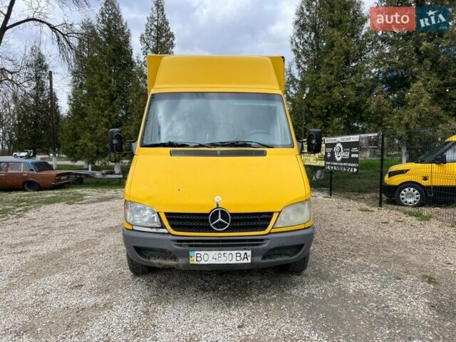 Желтый Мерседес Sprinter, объемом двигателя 2.15 л и пробегом 900 тыс. км за 7000 $, фото 1 на Automoto.ua