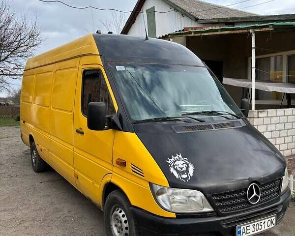 Жовтий Мерседес Sprinter, об'ємом двигуна 2.15 л та пробігом 746 тис. км за 6000 $, фото 1 на Automoto.ua