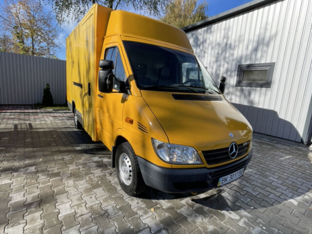 Жовтий Мерседес Sprinter, об'ємом двигуна 0 л та пробігом 222 тис. км за 11777 $, фото 1 на Automoto.ua
