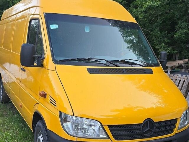 Жовтий Мерседес Sprinter, об'ємом двигуна 2.15 л та пробігом 570 тис. км за 12300 $, фото 1 на Automoto.ua