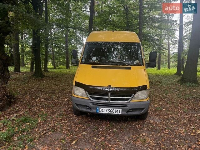 Желтый Мерседес Sprinter, объемом двигателя 2.7 л и пробегом 368 тыс. км за 12500 $, фото 1 на Automoto.ua