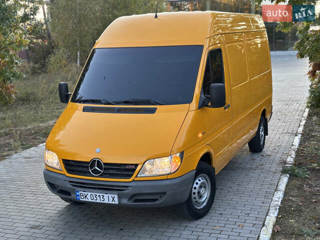 Мерседес Sprinter 2006 у Рівному на Automoto.ua Жовтий Мерседес Sprinter, об'ємом двигуна 2.2 л та пробігом 377 тис. км за 11450 $, фото 1 на Automoto.ua