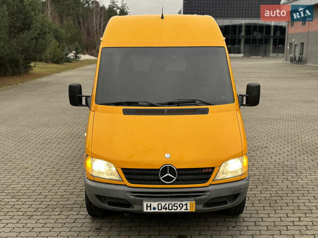 Жовтий Мерседес Sprinter, об'ємом двигуна 0 л та пробігом 380 тис. км за 11150 $, фото 1 на Automoto.ua