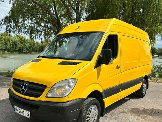 Жовтий Мерседес Sprinter, об'ємом двигуна 2.15 л та пробігом 760 тис. км за 9000 $, фото 1 на Automoto.ua