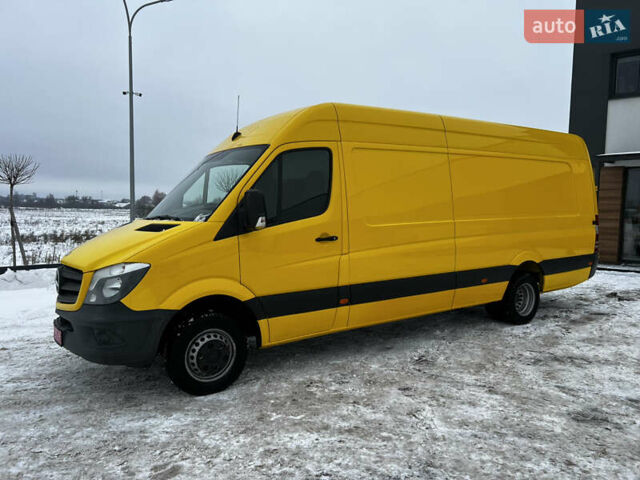 Жовтий Мерседес Sprinter, об'ємом двигуна 0 л та пробігом 174 тис. км за 24500 $, фото 1 на Automoto.ua