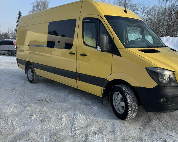 Жовтий Мерседес Sprinter, об'ємом двигуна 2.99 л та пробігом 500 тис. км за 25500 $, фото 1 на Automoto.ua