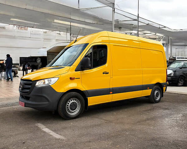 Желтый Мерседес Sprinter, объемом двигателя 0 л и пробегом 63 тыс. км за 45000 $, фото 1 на Automoto.ua