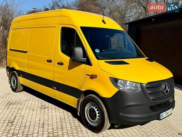 Желтый Мерседес Sprinter, объемом двигателя 0 л и пробегом 35 тыс. км за 18500 $, фото 1 на Automoto.ua