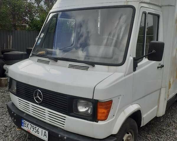 Жовтий Мерседес Sprinter, об'ємом двигуна 2.3 л та пробігом 400 тис. км за 3200 $, фото 1 на Automoto.ua