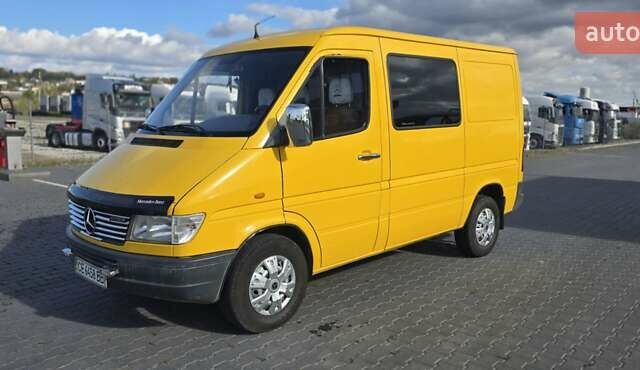 Жовтий Мерседес Sprinter, об'ємом двигуна 2.3 л та пробігом 267 тис. км за 5800 $, фото 1 на Automoto.ua