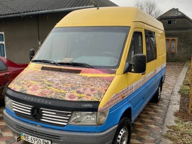 Желтый Мерседес Sprinter, объемом двигателя 0.29 л и пробегом 350 тыс. км за 5200 $, фото 1 на Automoto.ua