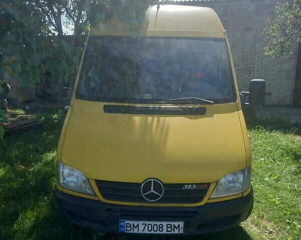 Желтый Мерседес Sprinter, объемом двигателя 2.2 л и пробегом 350 тыс. км за 8200 $, фото 1 на Automoto.ua