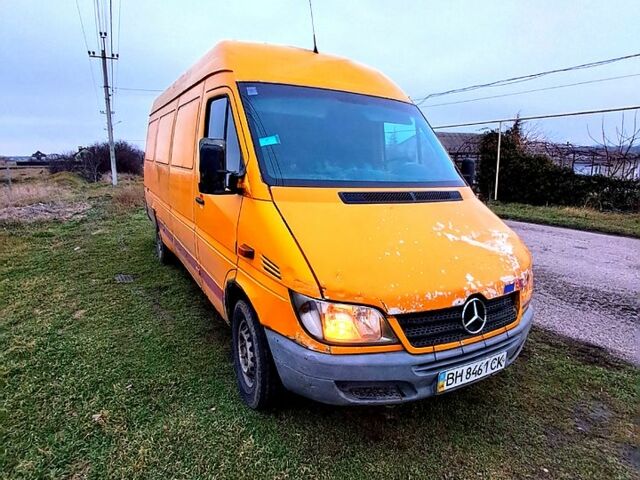 Желтый Мерседес Sprinter, объемом двигателя 22 л и пробегом 0 тыс. км за 3599 $, фото 1 на Automoto.ua