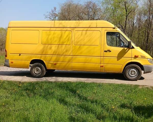 Желтый Мерседес Sprinter, объемом двигателя 0 л и пробегом 265 тыс. км за 10000 $, фото 1 на Automoto.ua