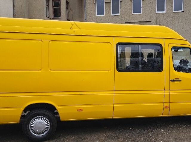 Жовтий Мерседес Sprinter, об'ємом двигуна 2.2 л та пробігом 238 тис. км за 15090 $, фото 1 на Automoto.ua