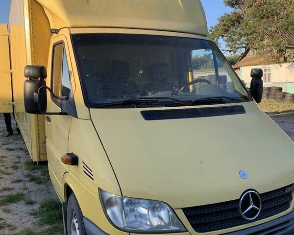 Жовтий Мерседес Sprinter, об'ємом двигуна 2.15 л та пробігом 376 тис. км за 10300 $, фото 1 на Automoto.ua