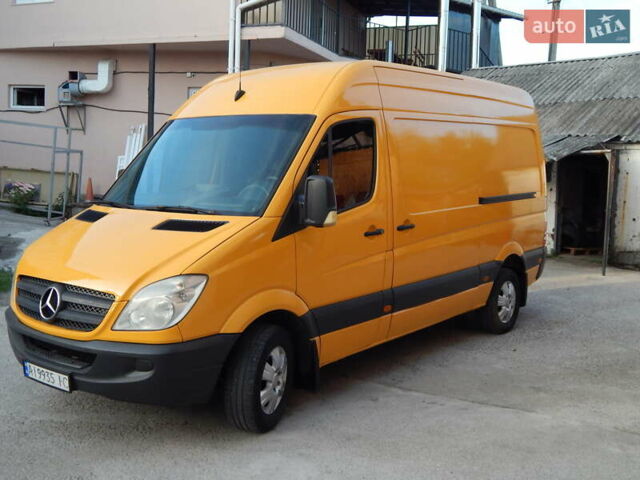 Желтый Мерседес Sprinter, объемом двигателя 2.15 л и пробегом 630 тыс. км за 10700 $, фото 1 на Automoto.ua