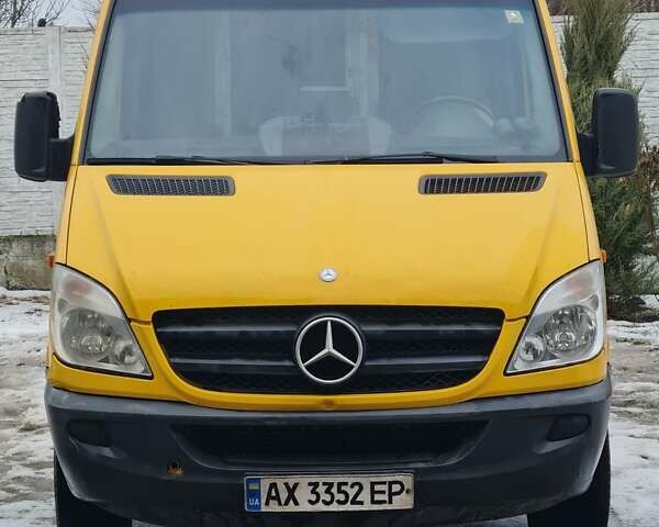 Жовтий Мерседес Sprinter, об'ємом двигуна 2.14 л та пробігом 460 тис. км за 10500 $, фото 1 на Automoto.ua