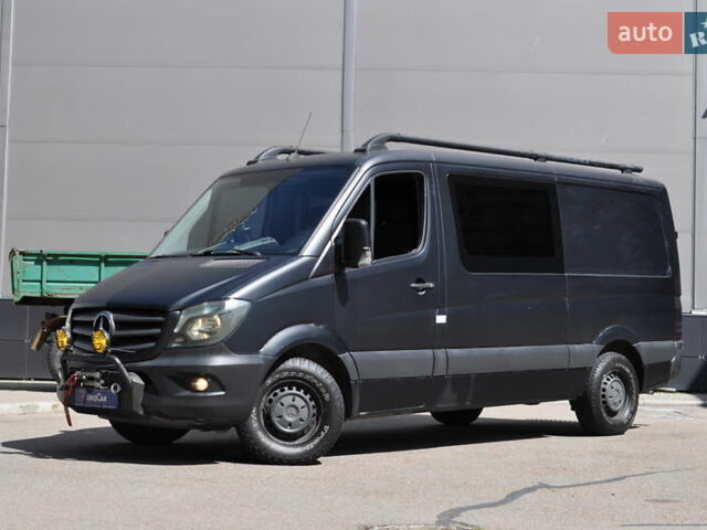 Желтый Мерседес Sprinter, объемом двигателя 2.14 л и пробегом 238 тыс. км за 17300 $, фото 1 на Automoto.ua