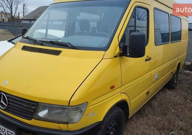 Жовтий Мерседес Sprinter, об'ємом двигуна 2.87 л та пробігом 368 тис. км за 3500 $, фото 1 на Automoto.ua