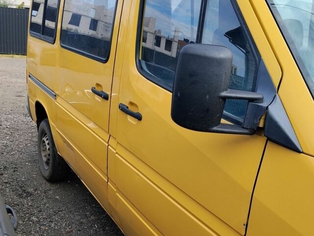 Желтый Мерседес Sprinter, объемом двигателя 2.87 л и пробегом 531 тыс. км за 4500 $, фото 1 на Automoto.ua