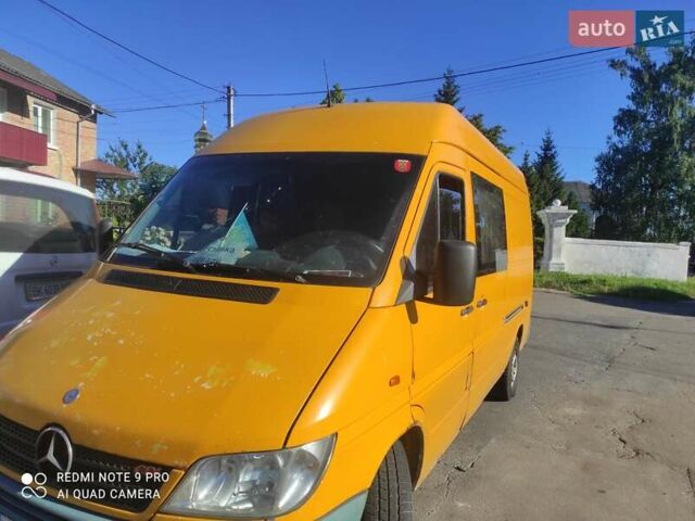 Жовтий Мерседес Sprinter, об'ємом двигуна 2.15 л та пробігом 580 тис. км за 5800 $, фото 1 на Automoto.ua