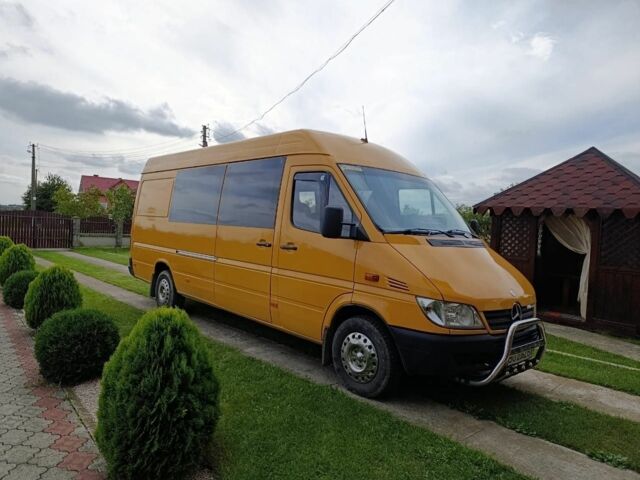 Жовтий Мерседес Sprinter, об'ємом двигуна 2.7 л та пробігом 751 тис. км за 9500 $, фото 1 на Automoto.ua