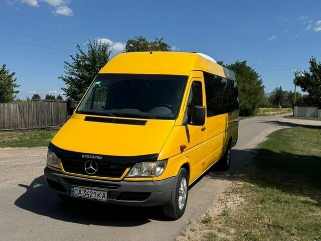 Жовтий Мерседес Sprinter, об'ємом двигуна 2.7 л та пробігом 920 тис. км за 9500 $, фото 1 на Automoto.ua