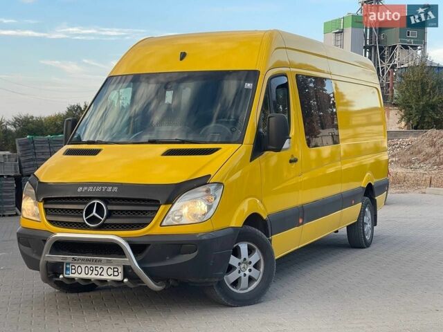 Желтый Мерседес Sprinter, объемом двигателя 2.9 л и пробегом 971 тыс. км за 20000 $, фото 1 на Automoto.ua
