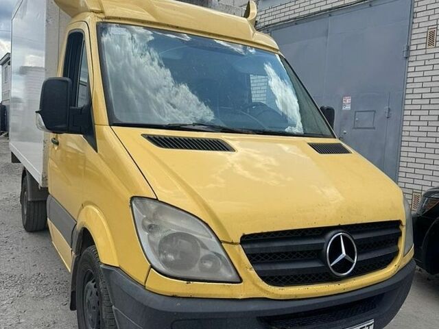 Желтый Мерседес Sprinter, объемом двигателя 2.14 л и пробегом 600 тыс. км за 12000 $, фото 1 на Automoto.ua