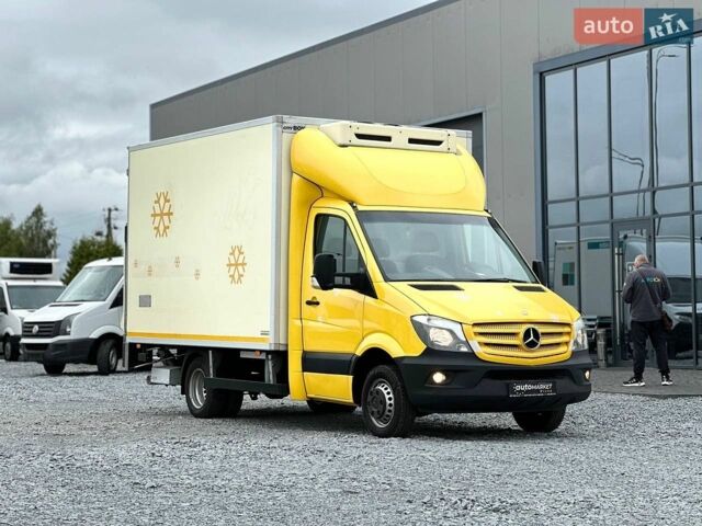 Желтый Мерседес Sprinter, объемом двигателя 2.2 л и пробегом 195 тыс. км за 26900 $, фото 1 на Automoto.ua