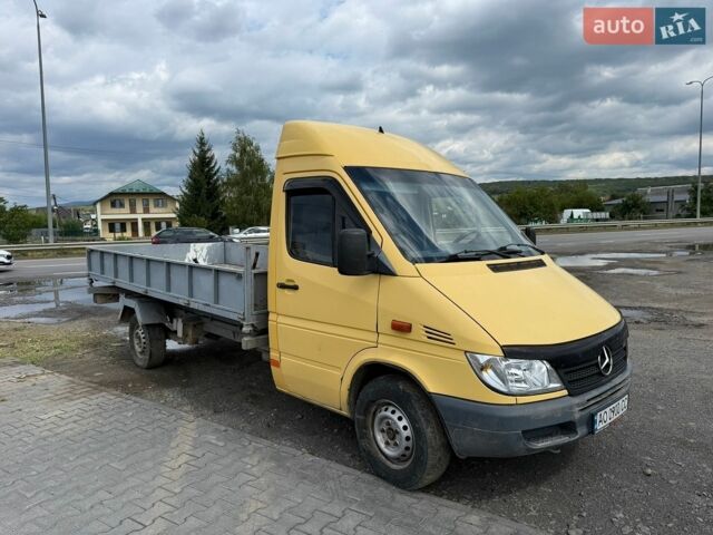 Жовтий Мерседес Sprinter, об'ємом двигуна 2.15 л та пробігом 682 тис. км за 13500 $, фото 1 на Automoto.ua