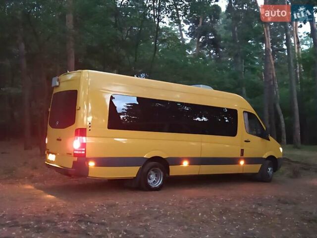 Жовтий Мерседес Sprinter, об'ємом двигуна 3 л та пробігом 300 тис. км за 31200 $, фото 1 на Automoto.ua