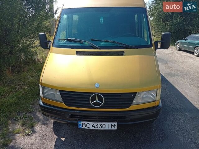 Желтый Мерседес Sprinter, объемом двигателя 2.87 л и пробегом 300 тыс. км за 5200 $, фото 1 на Automoto.ua