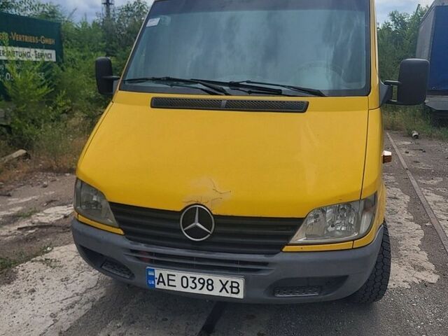 Жовтий Мерседес Sprinter, об'ємом двигуна 2.15 л та пробігом 528 тис. км за 8600 $, фото 1 на Automoto.ua