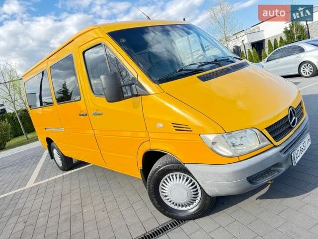 Жовтий Мерседес Sprinter, об'ємом двигуна 2.15 л та пробігом 348 тис. км за 7200 $, фото 1 на Automoto.ua