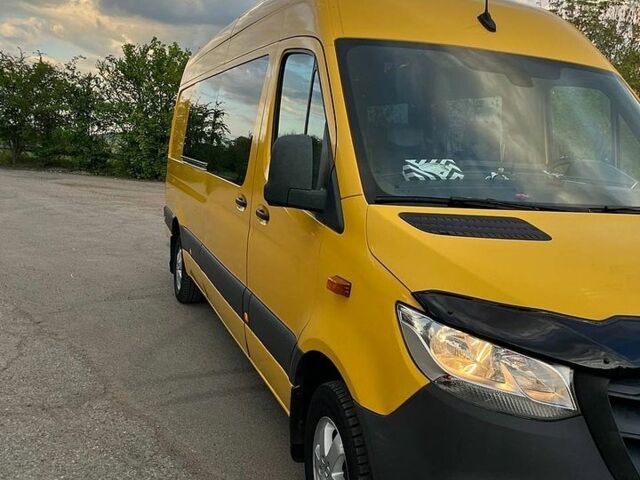 Жовтий Мерседес Sprinter, об'ємом двигуна 2.14 л та пробігом 244 тис. км за 31000 $, фото 1 на Automoto.ua