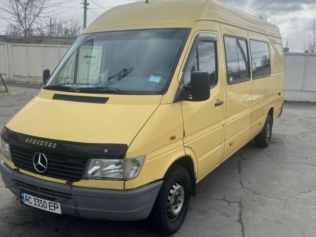 Желтый Мерседес Sprinter, объемом двигателя 2.9 л и пробегом 450 тыс. км за 5999 $, фото 1 на Automoto.ua