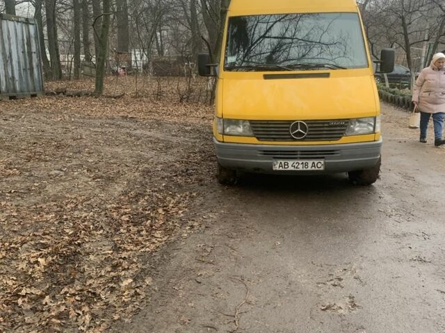 Жовтий Мерседес Sprinter, об'ємом двигуна 0 л та пробігом 250 тис. км за 7000 $, фото 1 на Automoto.ua